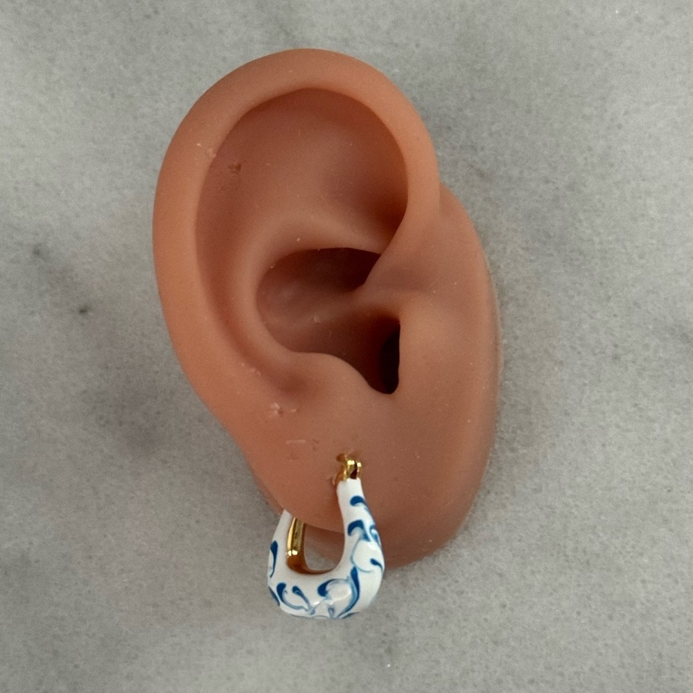 COPY - Gold White Blue Painted Oriental Geometric Hoop Earrings 

Brand New - Picture 2 of 6